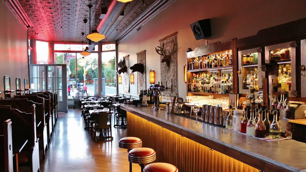 Peter Pan Bistro -Travel guide for Toronto