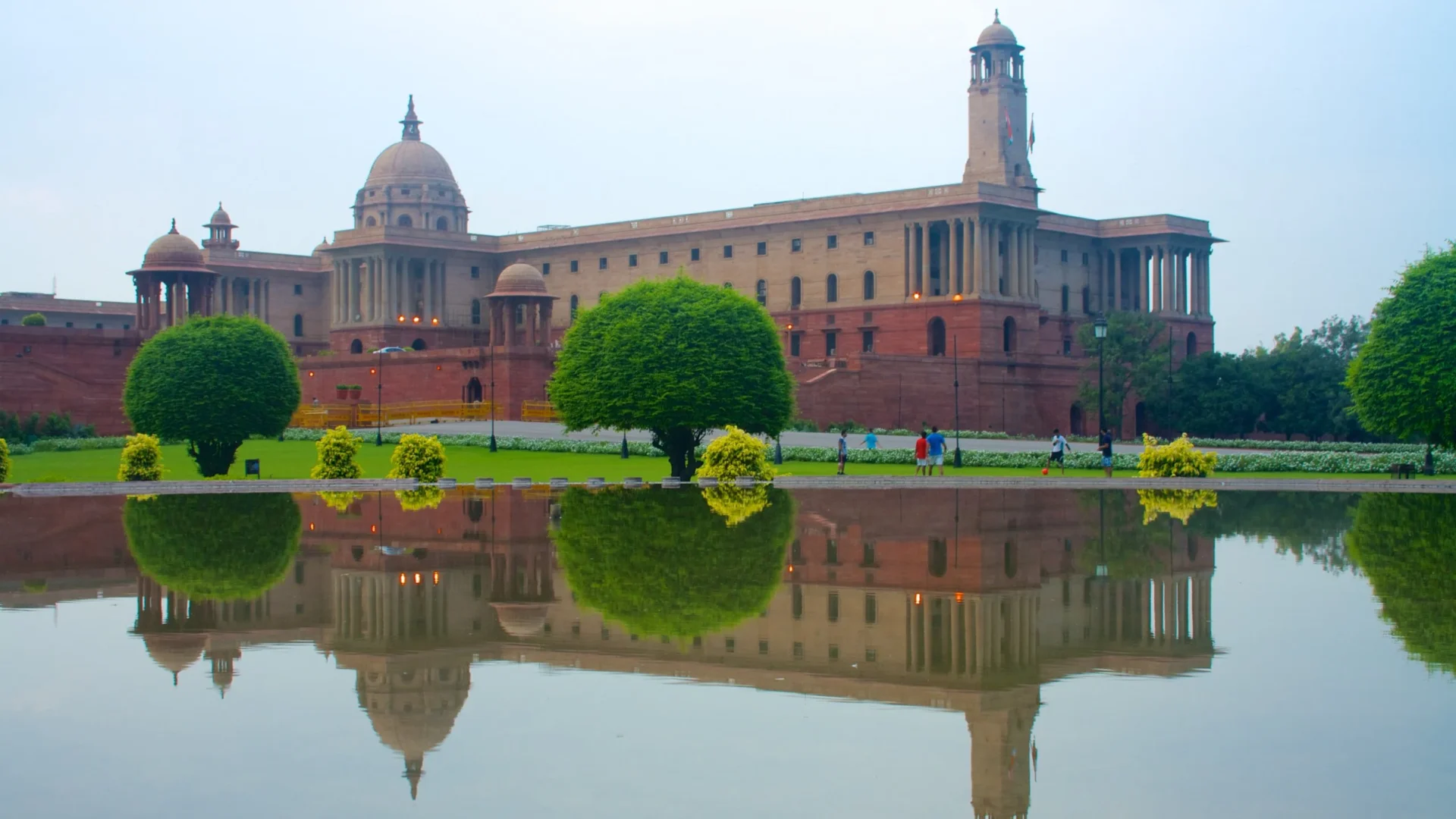 Rashtrapati Bhavan – A Grand Presidential Palace in New Delhi