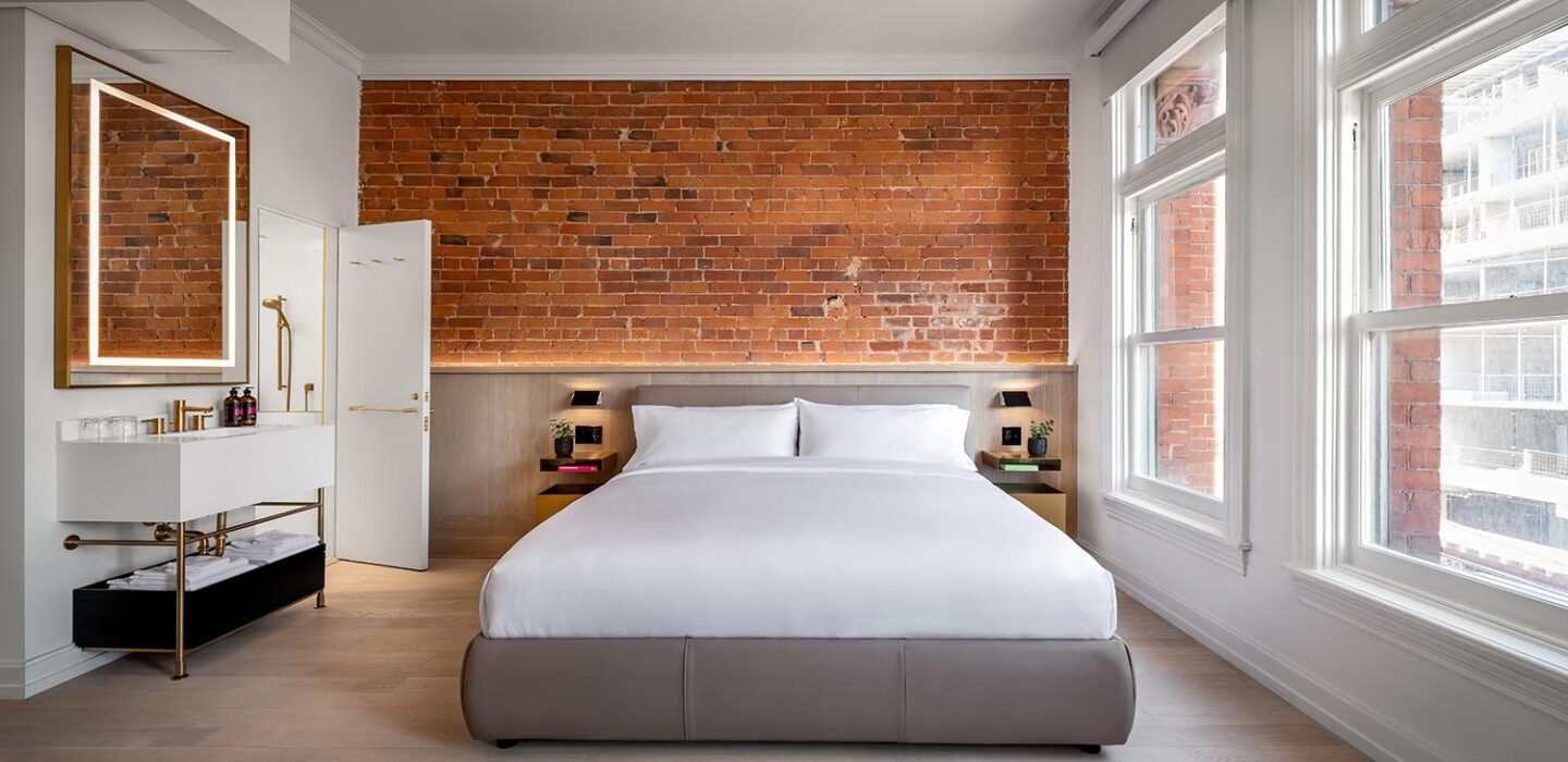 Gladstone Hotel -Travel guide for Toronto