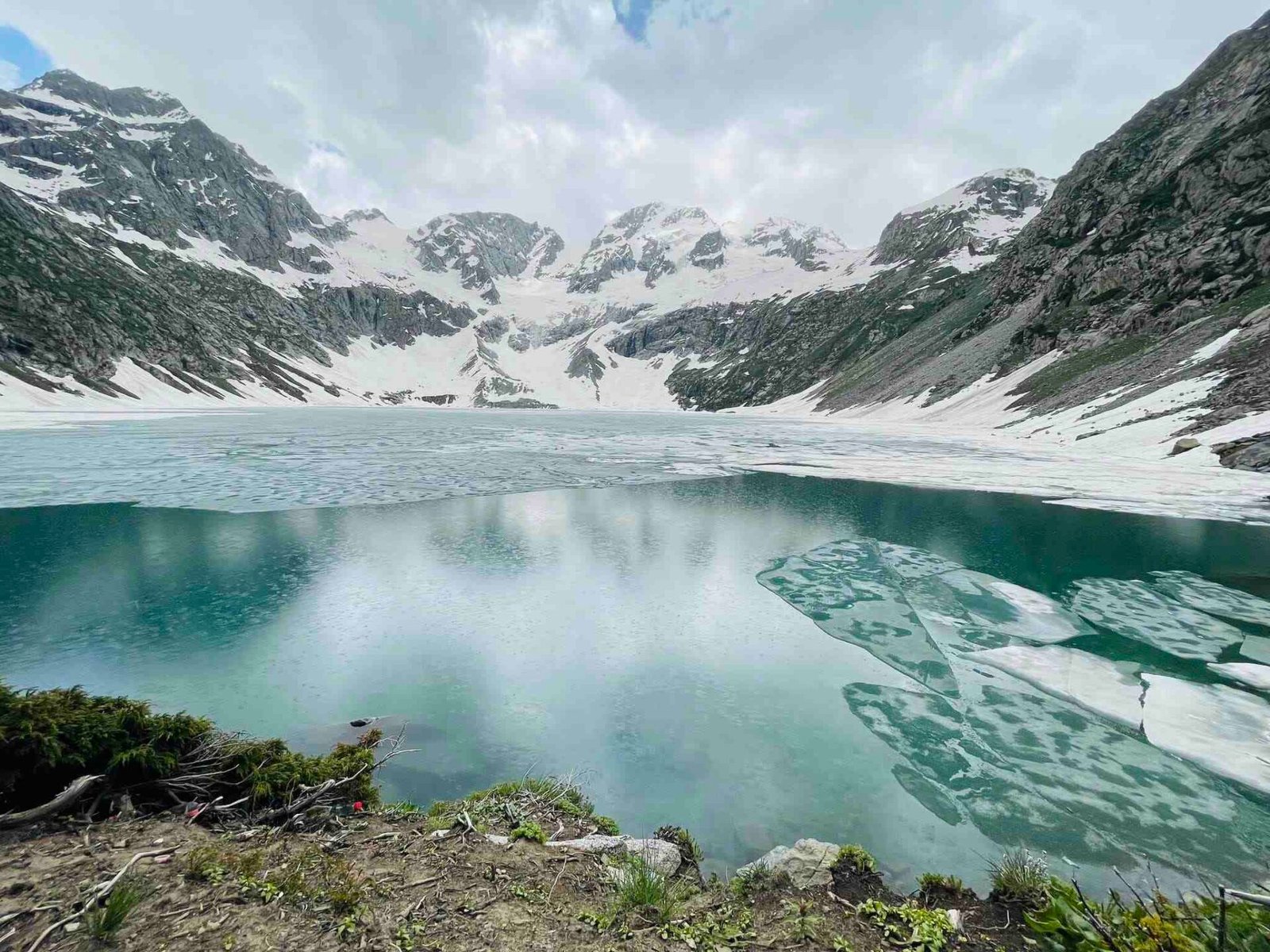 Explore Neelum Valley on a Budget: Smart Tips to Save Money