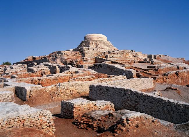 Ancient brick ruins of Mohenjo-daro showcasing the remarkable architecture of the Indus Valley Civilization in Sindh, Pakistan.